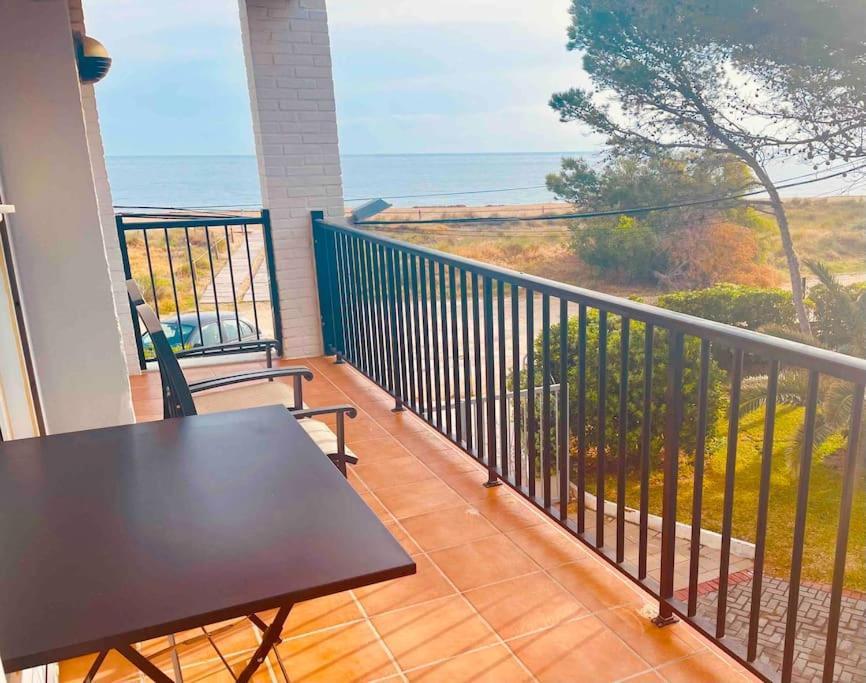 Apartamento En Primera Linea De Playa Denia Kültér fotó