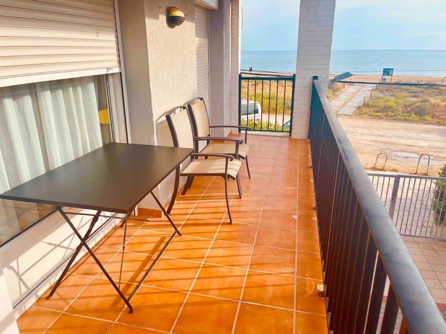 Apartamento En Primera Linea De Playa Denia Kültér fotó
