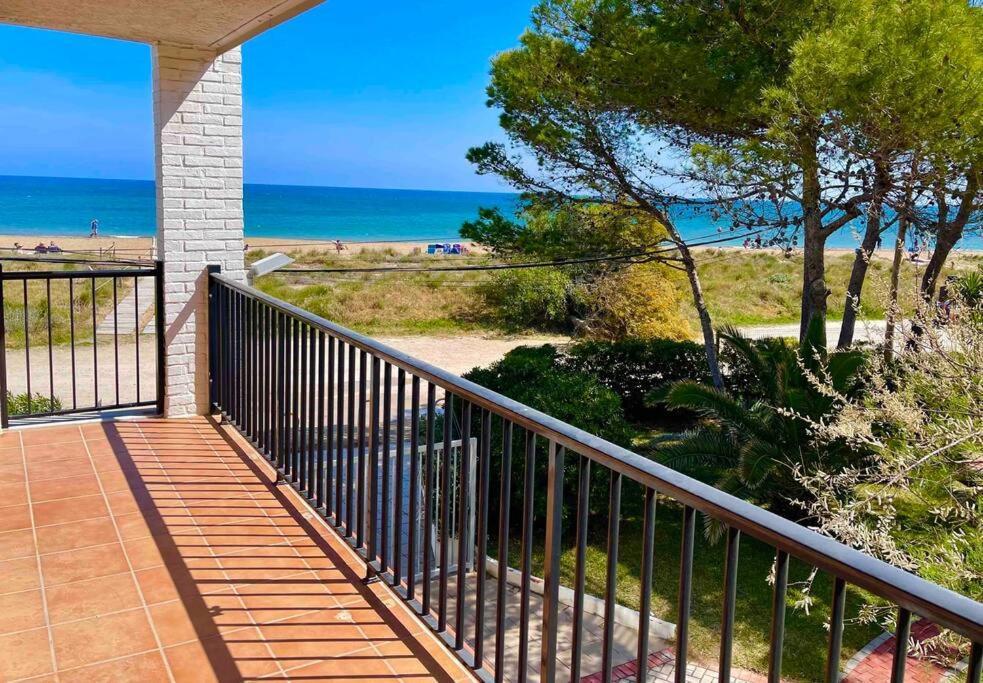 Apartamento En Primera Linea De Playa Denia Kültér fotó